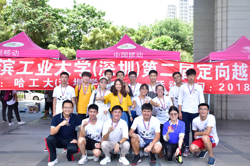 1527663764203091318.jpg 工作人员.jpg