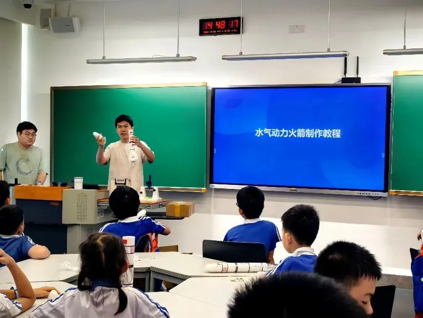1755673771998091988.png 640.webp (25).png