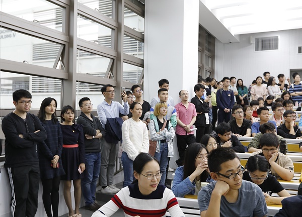 1554287691725075925.jpg 学生座谈会9.jpg