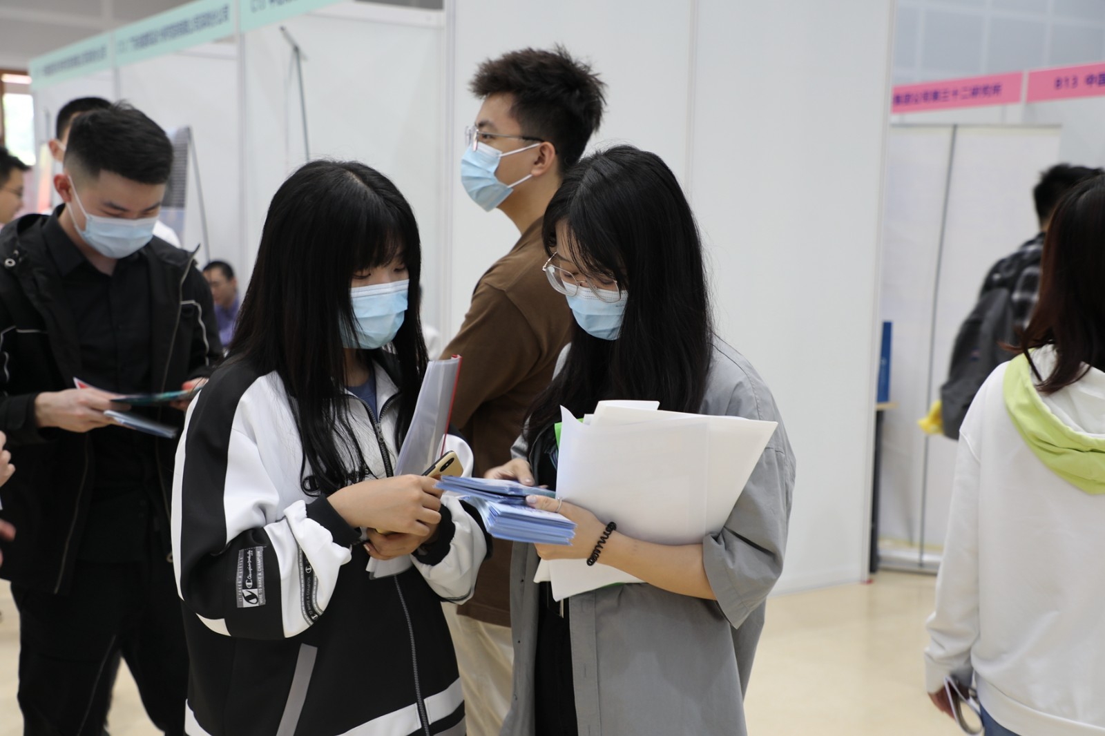 1604653644849062406.jpg 现场1.jpg