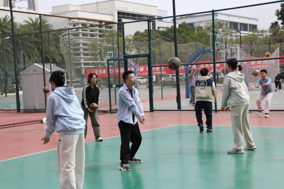 1740532699852005694.jpg 13.jpg
