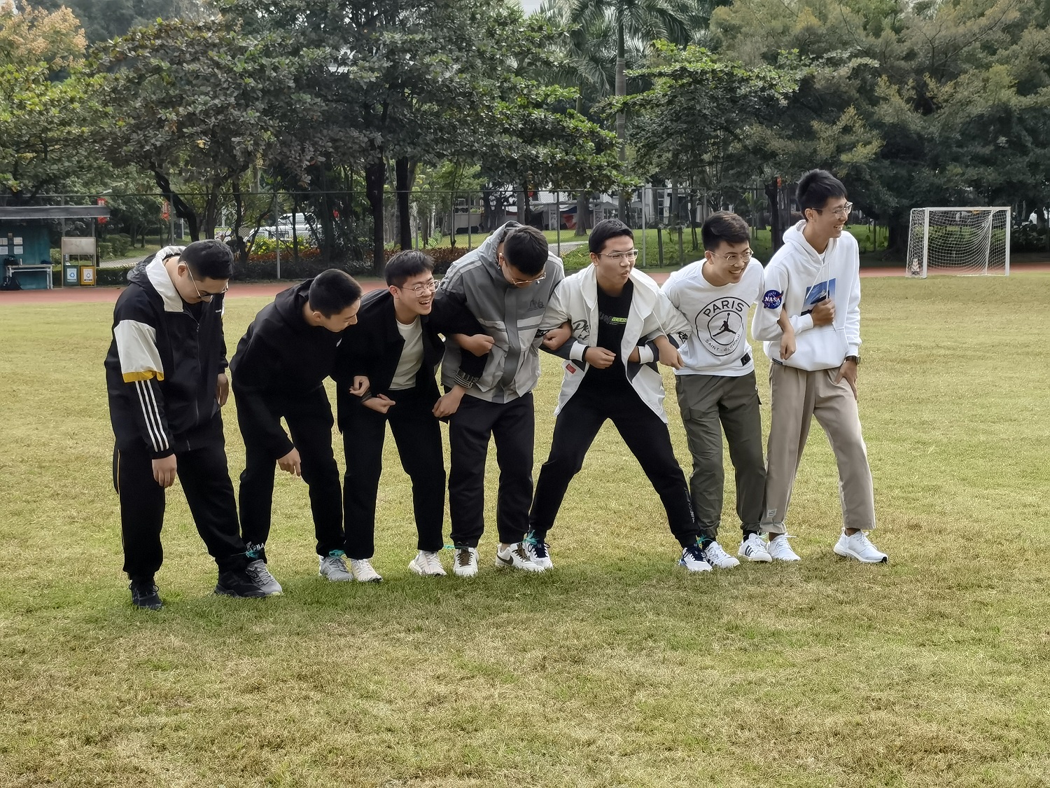 1636090061659008350.jpg 2021级7班团支部团日活动照片-游戏.jpg