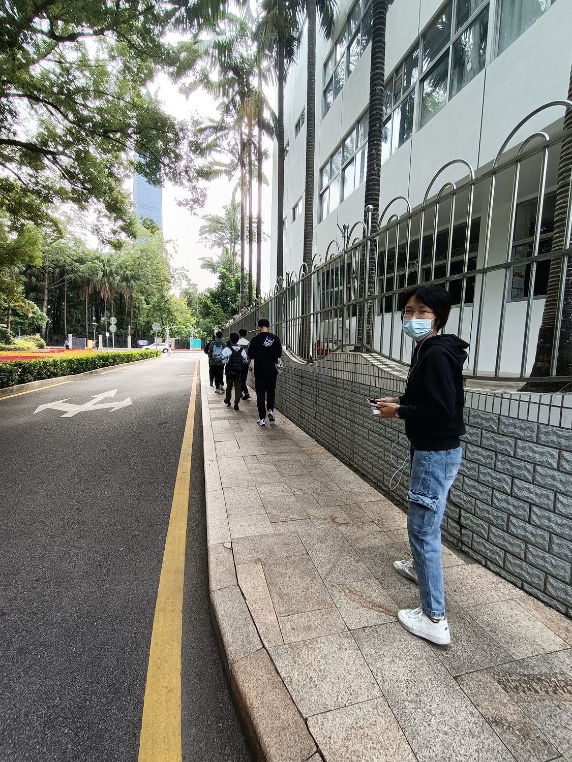 1636089161164075019.jpg 前往展馆1.jpg