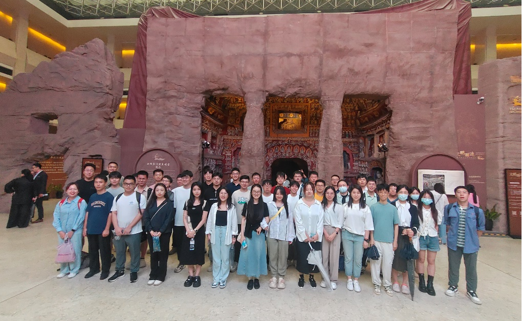 1717118452715063842.png 图片1.png