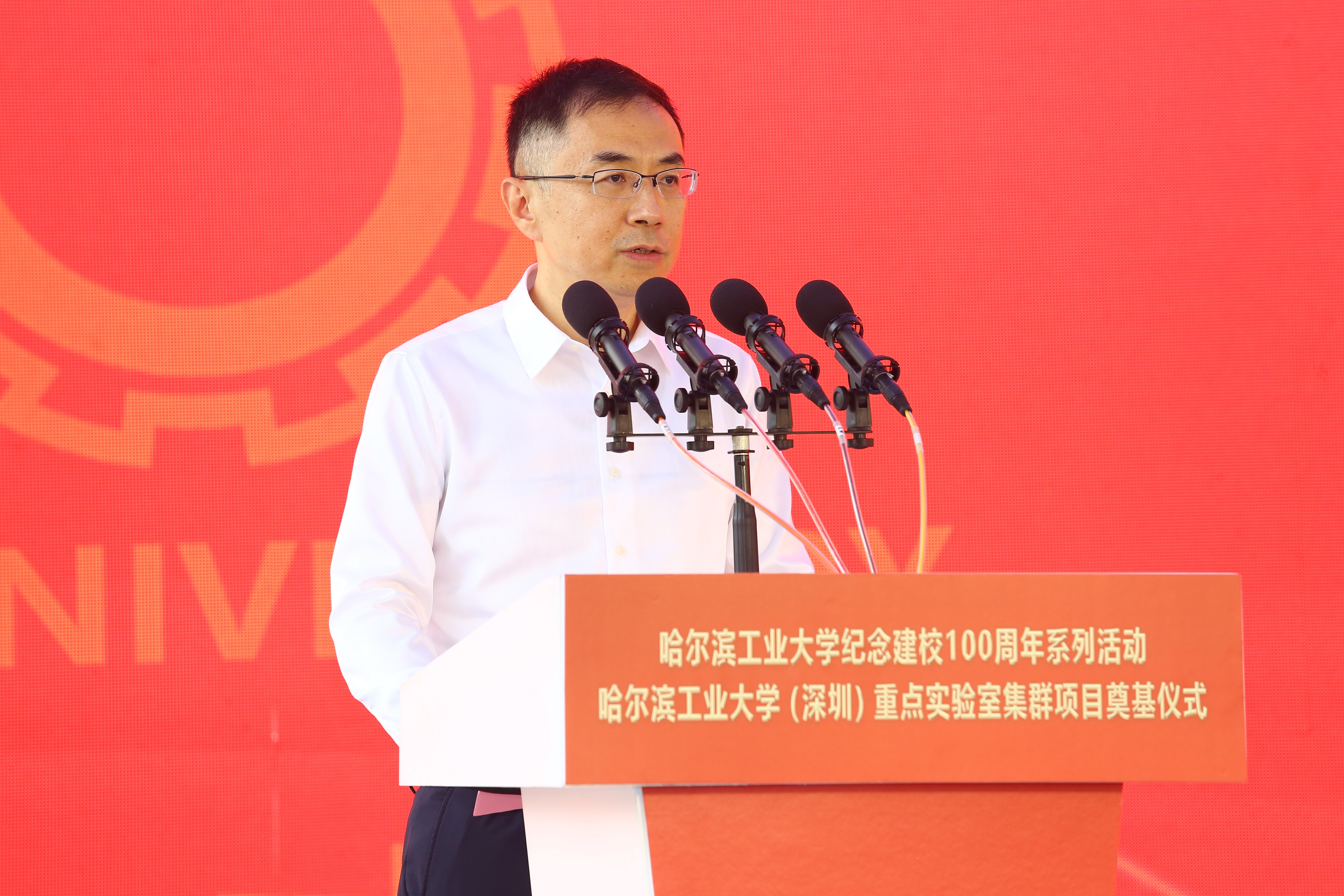 1591233077159047986.jpg 李卓 (2).jpg