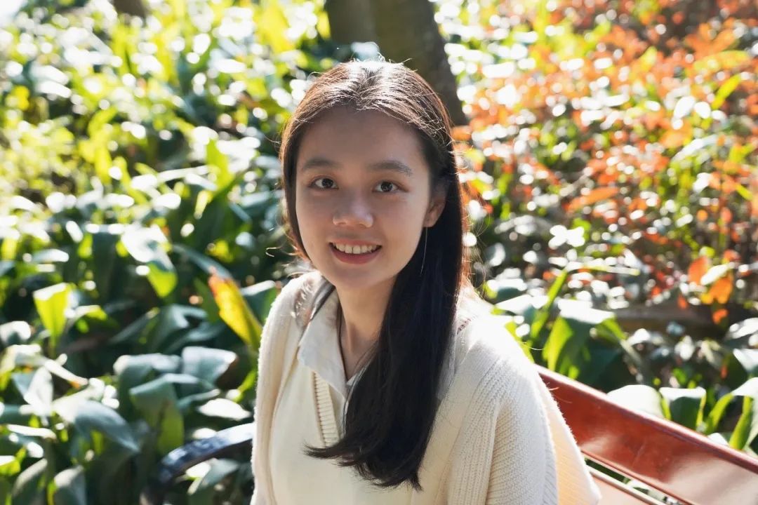 1672215375908040427.jpeg “晓玲姐姐”是学生给林晓玲的标签.jpeg